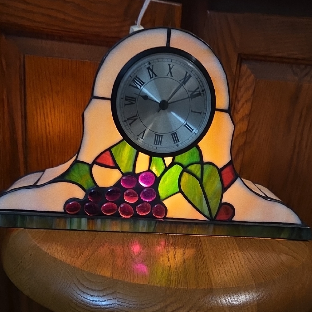 Stained Glass Mantle/Table Clock with Grape Design